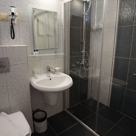 Kleopatra Balik 3* אלאניה